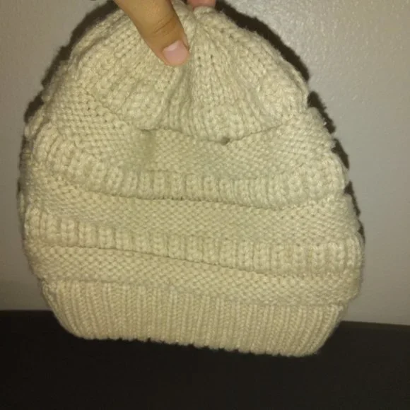 Beanie - Picture 3 of 4